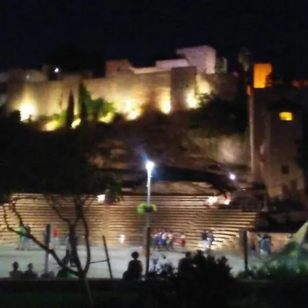 Apartamento Alcazaba - Alcazaba Room, Céntrica Y Con Fantásticas Vistas A La Alcazaba Y Teatro Romano *
